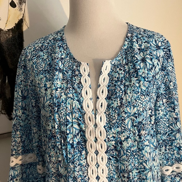 Lilly Pulitzer Blue & White Floral Print Peasant Style Blouse Top Size Small - Picture 6 of 14